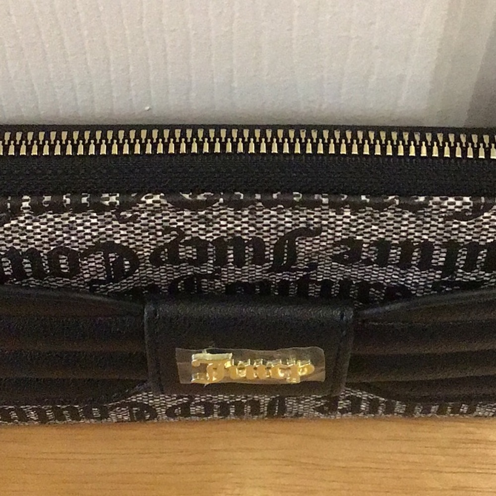 Juicy Couture Wallet - Picture 7 of 11
